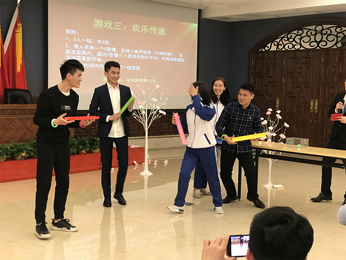 回首奋进路 开拓新局面