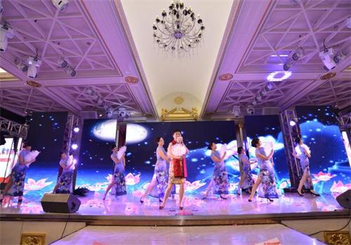 华新集团成功举办2017年元宵年会