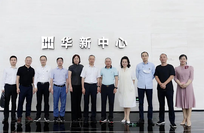 市、区人代表、政协委员调研组到访调研